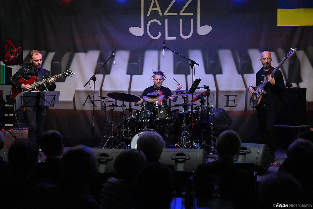 JazzClub - Andrzej Święs Trio